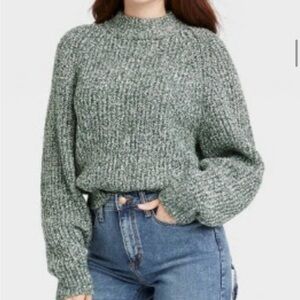 Universal Thread Green and White Long Sleeve Sweater